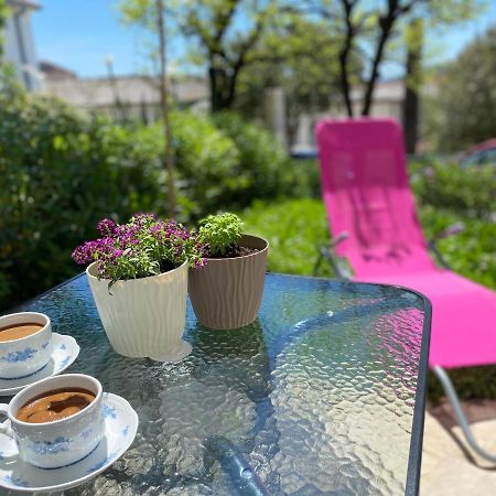 Апартаменти Napjacu With Own Parking And Garden Херцег-Новий Екстер'єр фото